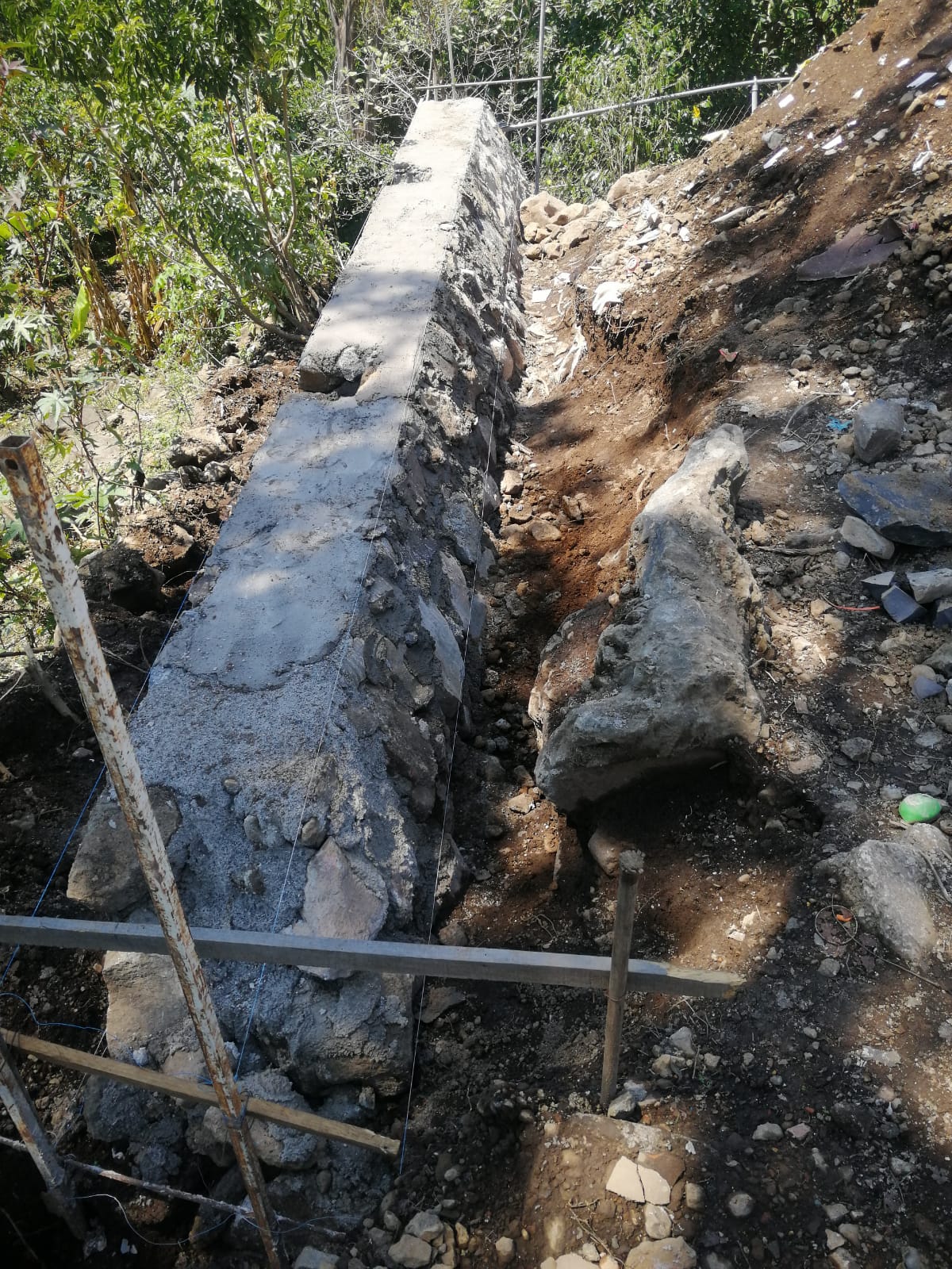 Construcción de muros de contención