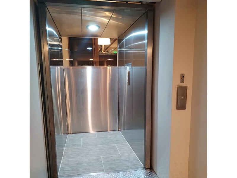 Elevador comercial