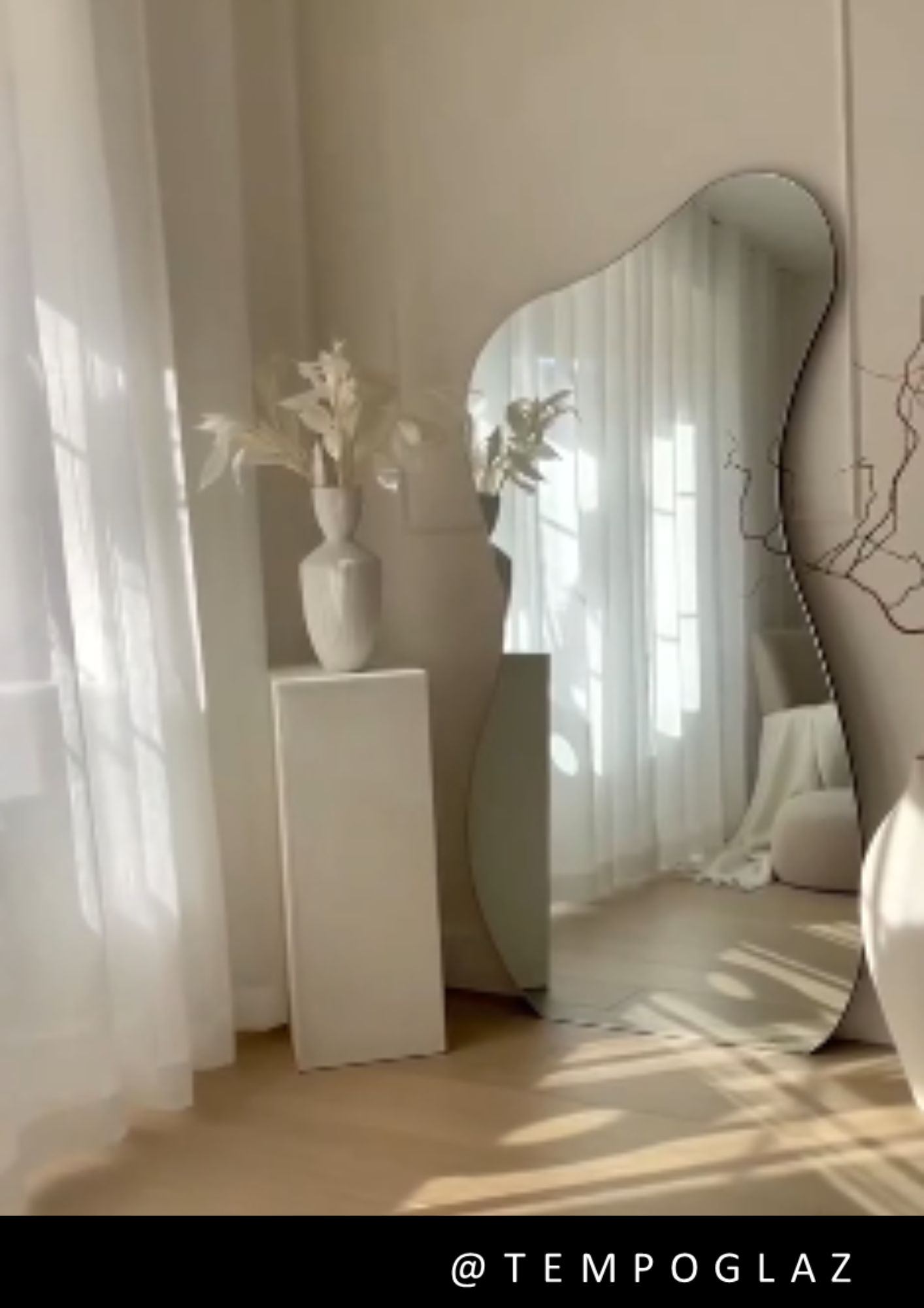 ESPEJOS,  que amplían, iluminan y modernizan cualquier espacio.