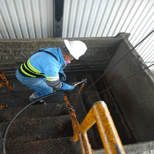 Desmoldante Mineral Para procesos continuos y volumen de carga de concreto