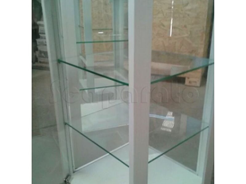 VITRINA DE VIDRIO EN MÉRIDA