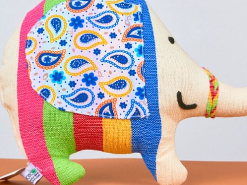 Diseño de elefante arcoiris México