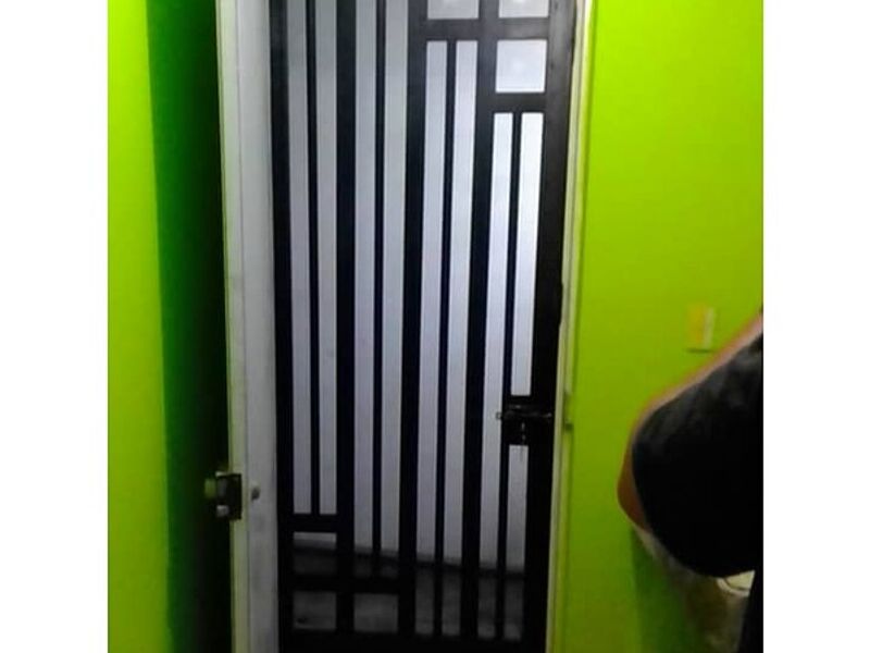 Puerta Aluminio Juarez