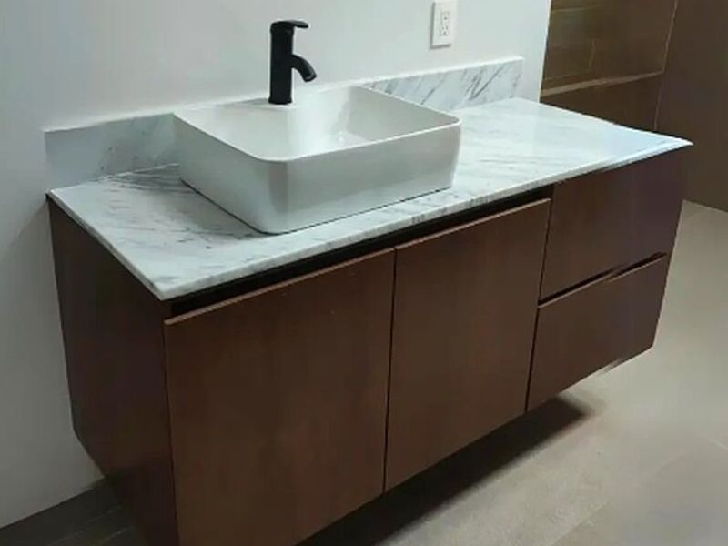 Gabinete de baño cafe