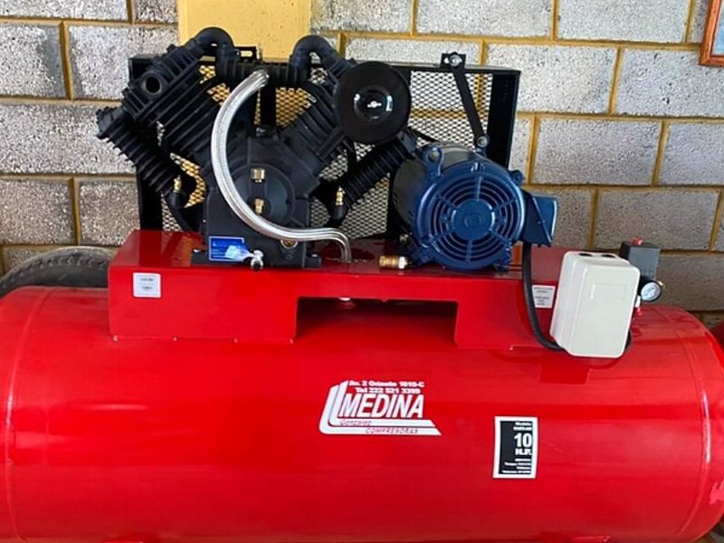  Compresor trifásico 10 HP 500 lts México