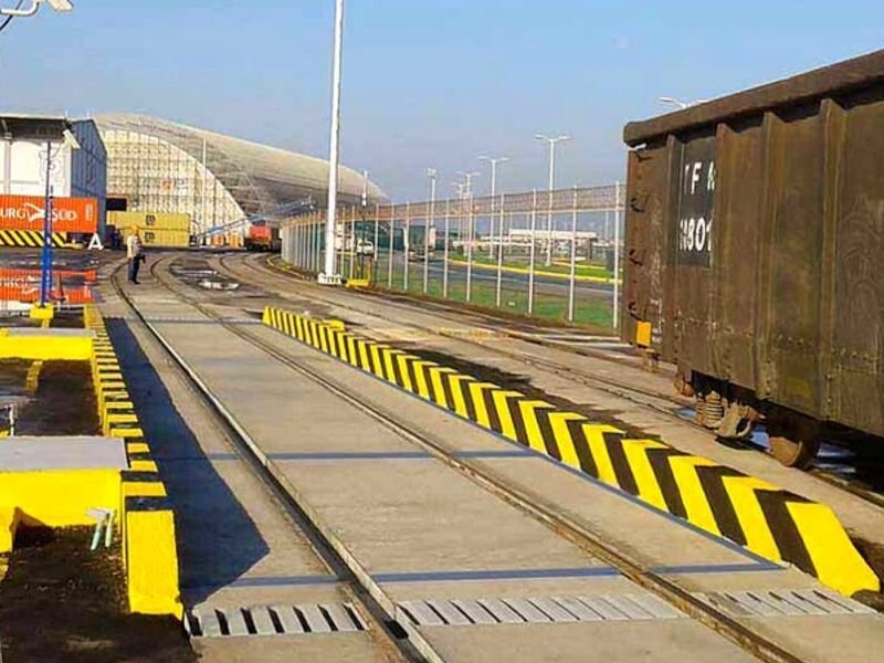 BÁSCULA COMBINADA PARA VAGONES Y CAMIONES