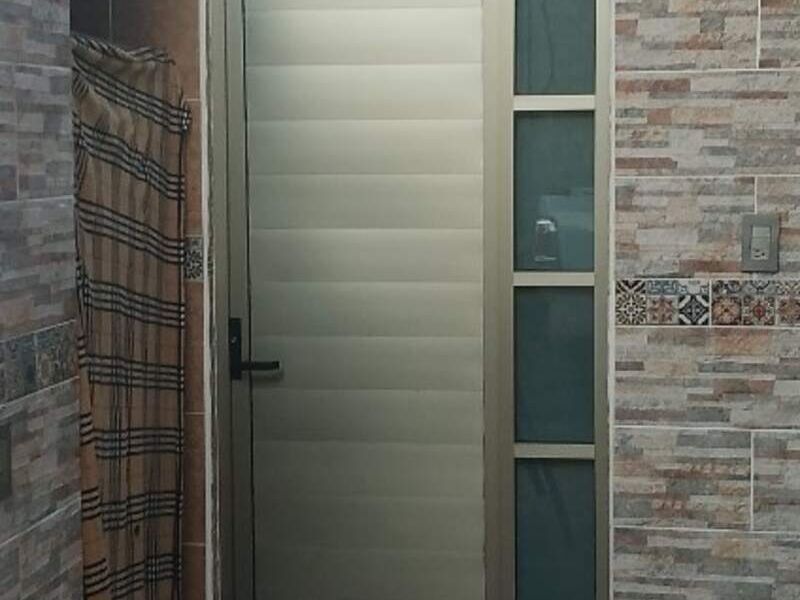 Puerta en aluminio inox Cuautitlán