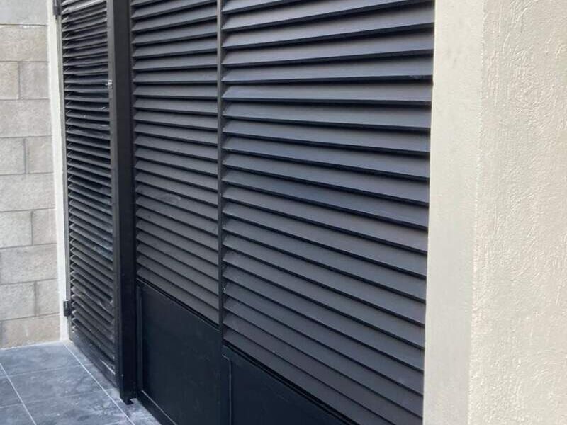 Puertas de aluminio duro