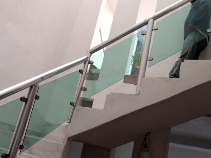 Barandal aluminio y cristal Puebla