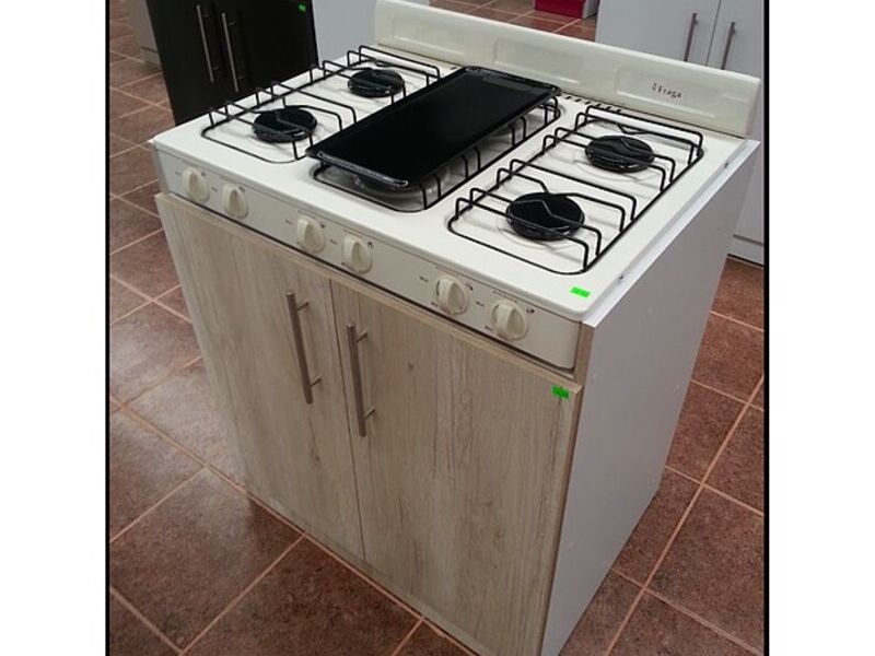 Cocina 6 hornillas con mueble integrado