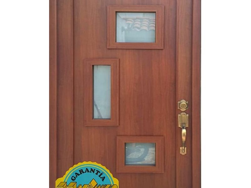 Puerta madera figuras