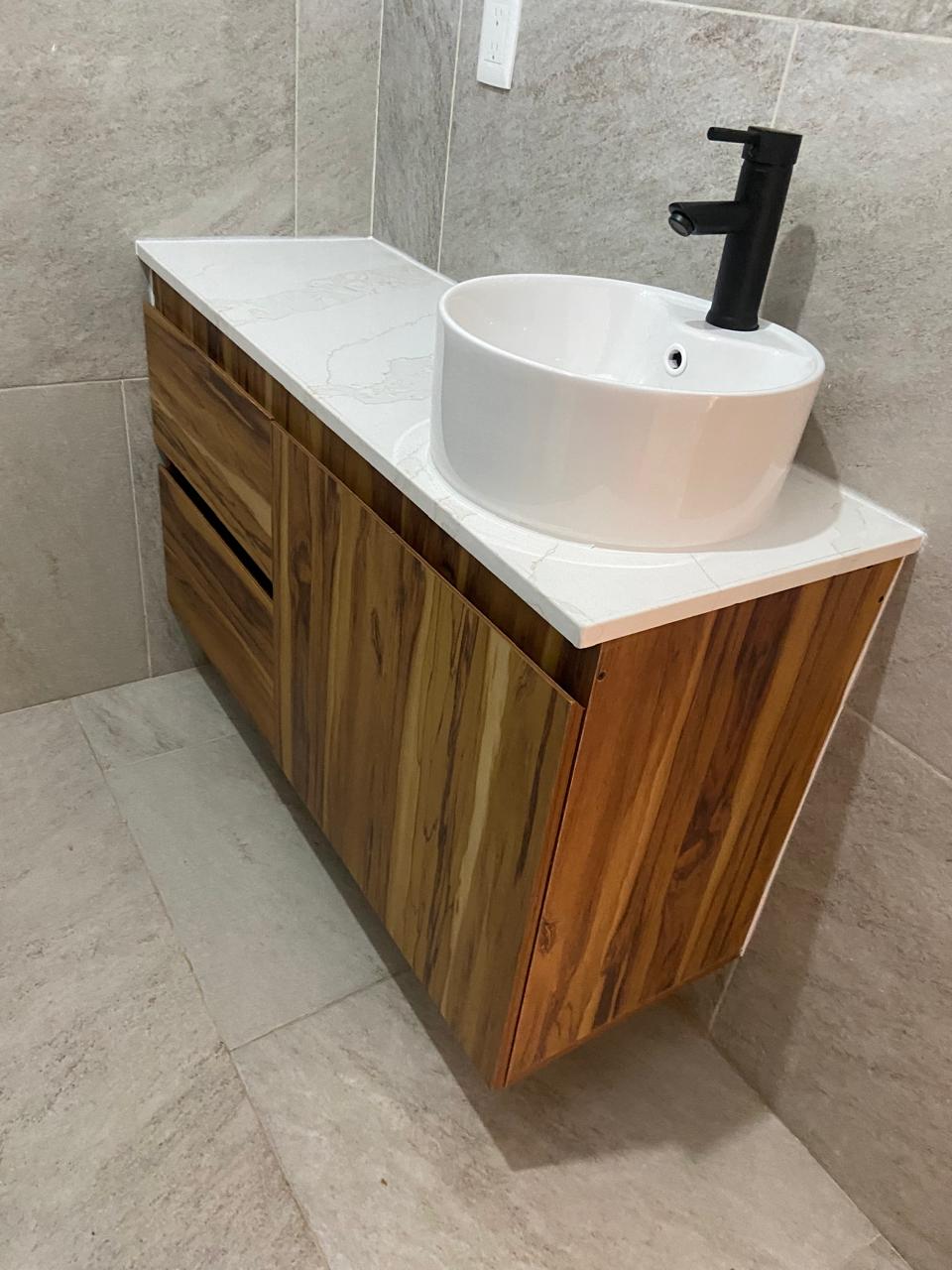 Mueble flotante para baño