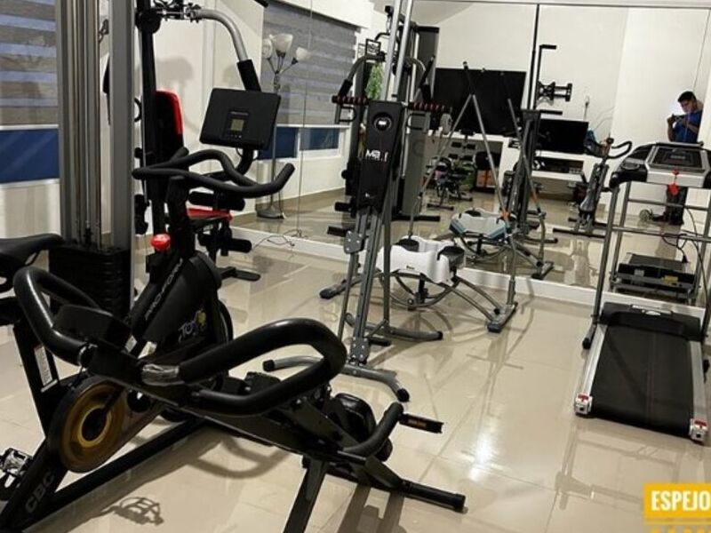 Espejo área gimnasio Jalpan