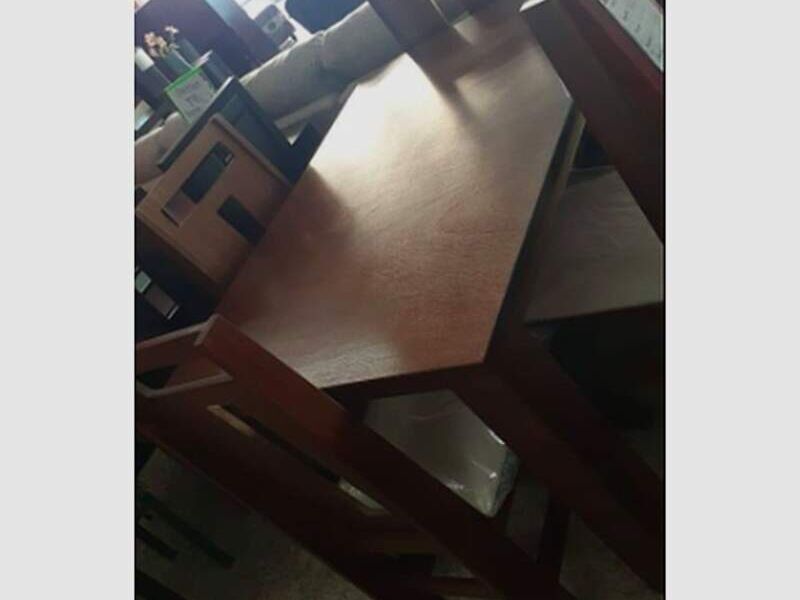 Comedor de madera