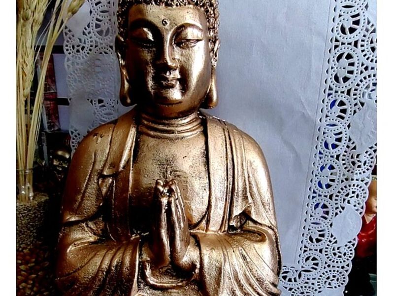 Estatua buda dorada Mexico