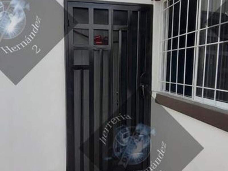 Puerta pasadizo México