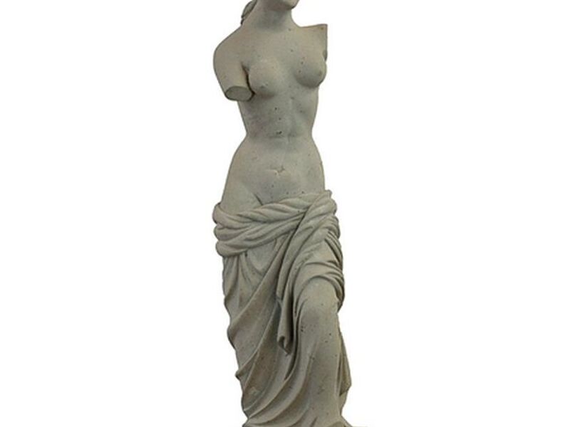 escultura mujer cantera