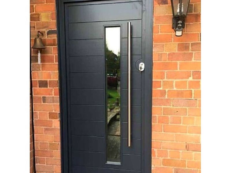 PUERTA CON VENTANA VERTICAL