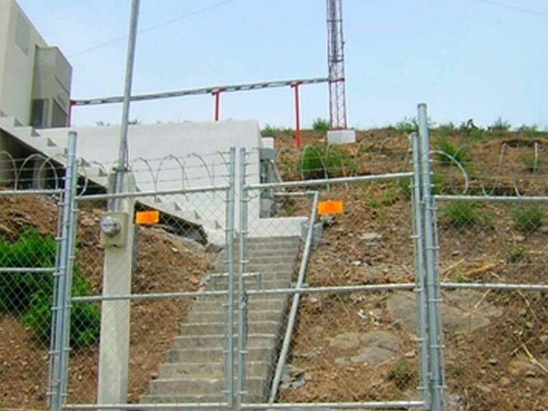 PUERTA DE SEGURIDAD 2 HOJAS