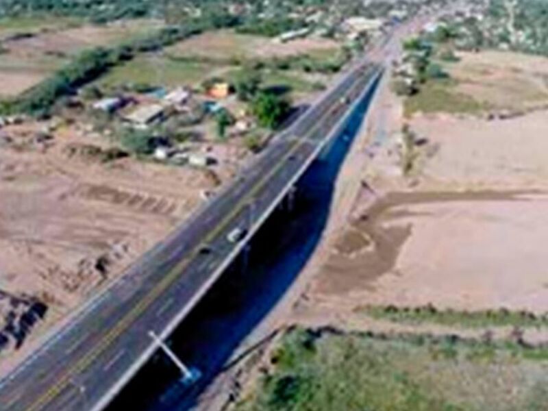 Puente Río San Miguel México