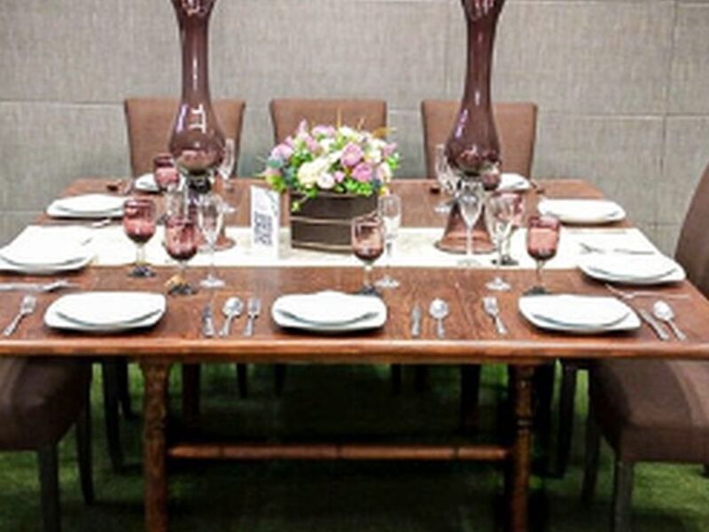 Mesa imperial de madera
