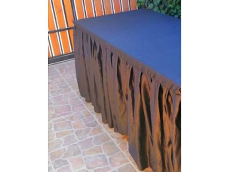 Mesón mantel negro