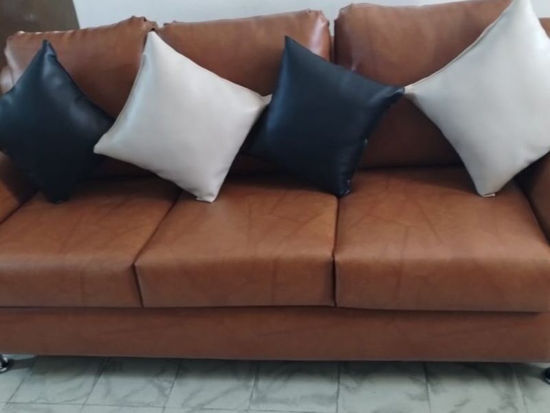 Sillón Tapizado Café Monterrey