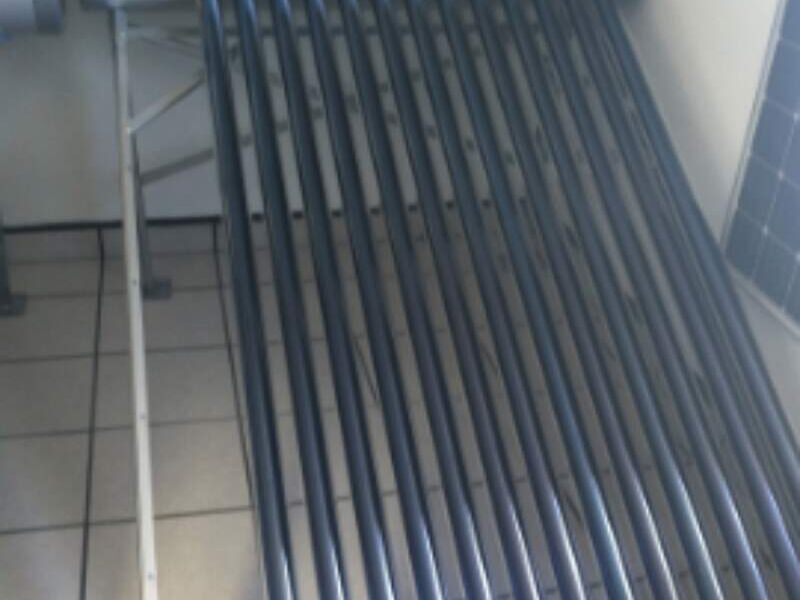CALENTADOR SOLAR 150L. LEÓN