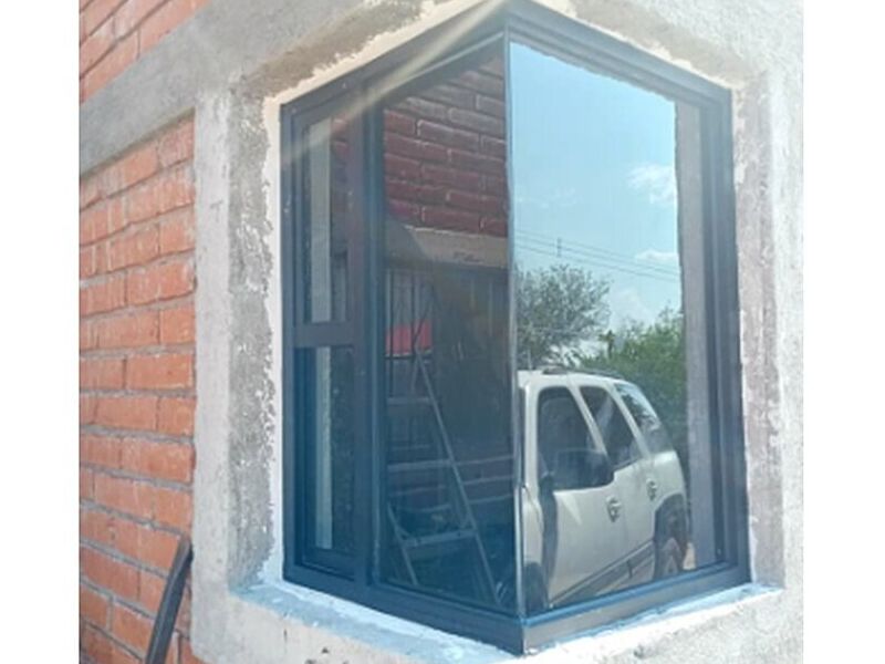 Ventana escuadra Santa, ana 