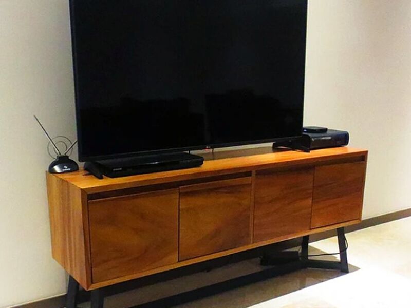 Credenza TV México