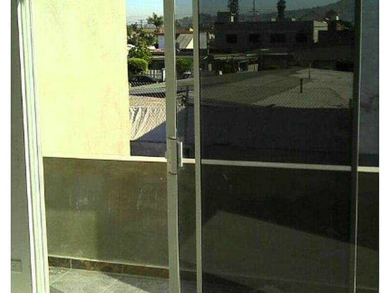 Puerta batible Ensenada 