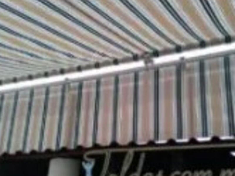 Toldo textil retractil