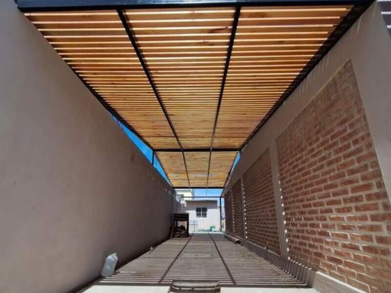 pergola madera y aluminio