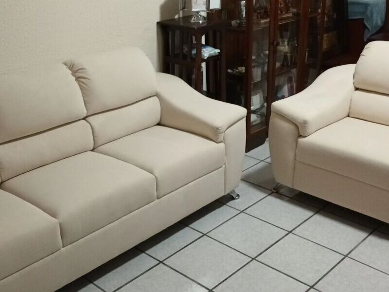 Sillón Tapizado Beige Veracruz