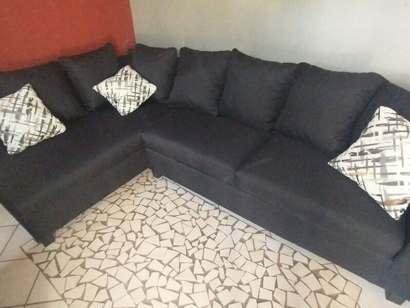 Sillón Tapizado Negro Ensenada