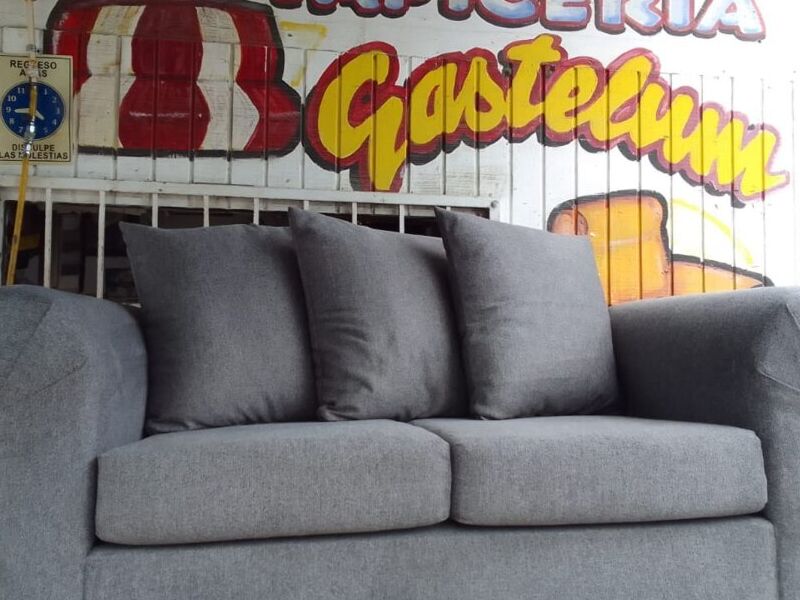 Sillón Tapizado Gris Ensenada