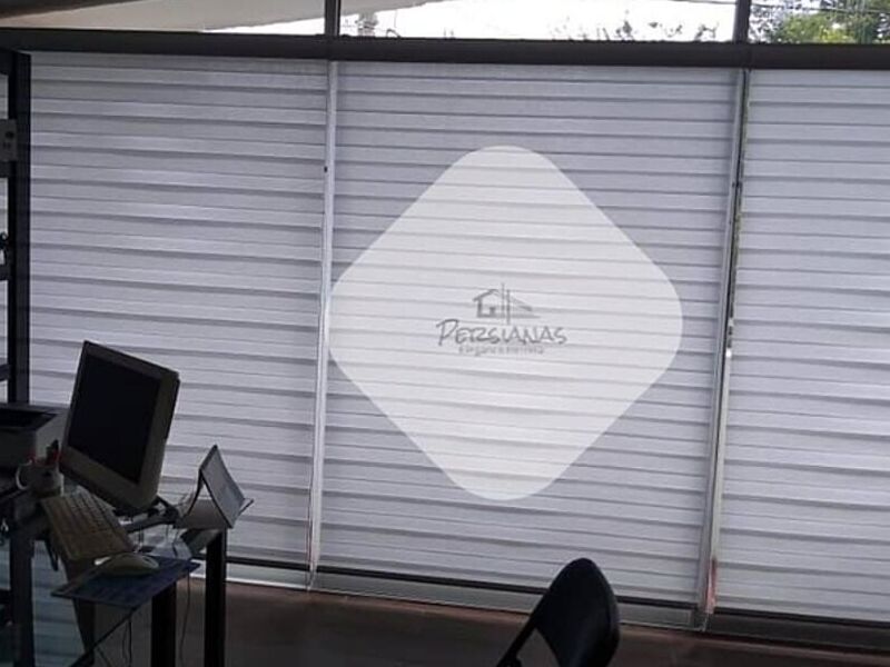 Persiana blanca Guadalajara