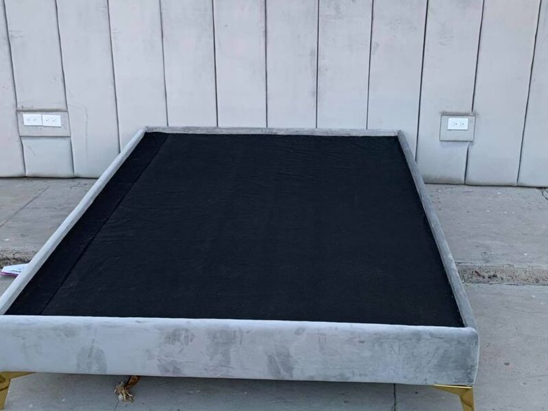 Cama Tapizada Gris Monterrey 