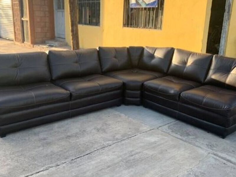 Sillón Tapizado Cuero Monterrey 