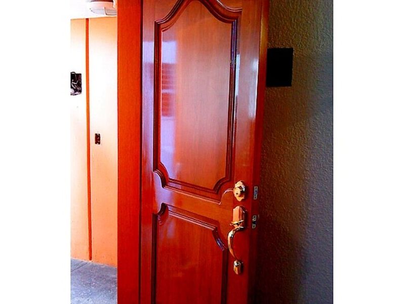 Puerta madera oscura Mexico