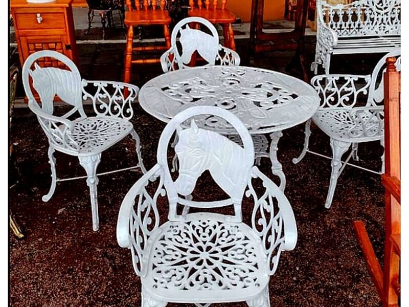 Mesa blanca diseño caballo Mexico