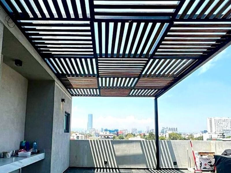 Pérgola negra exterior México