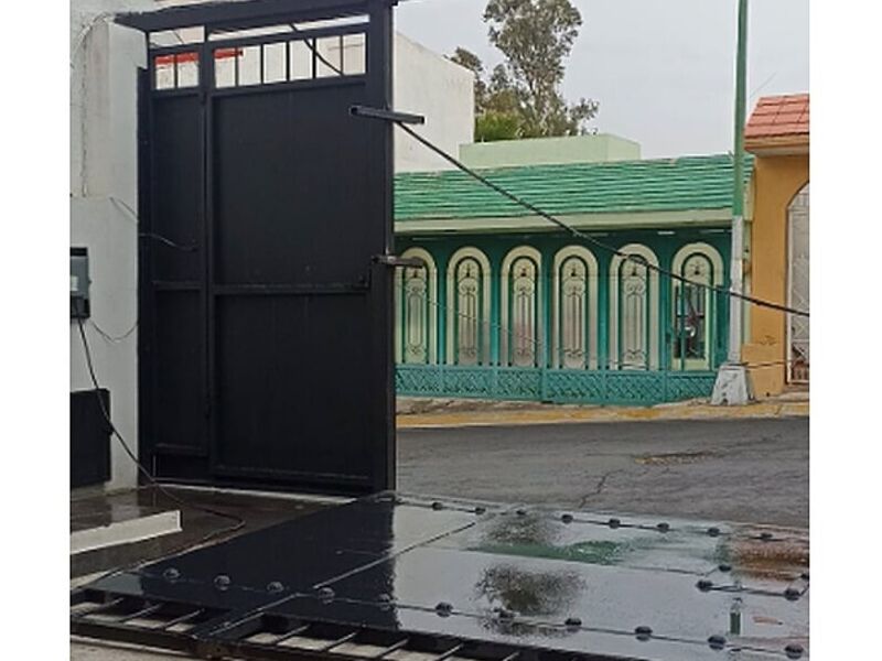 Puerta garaje México