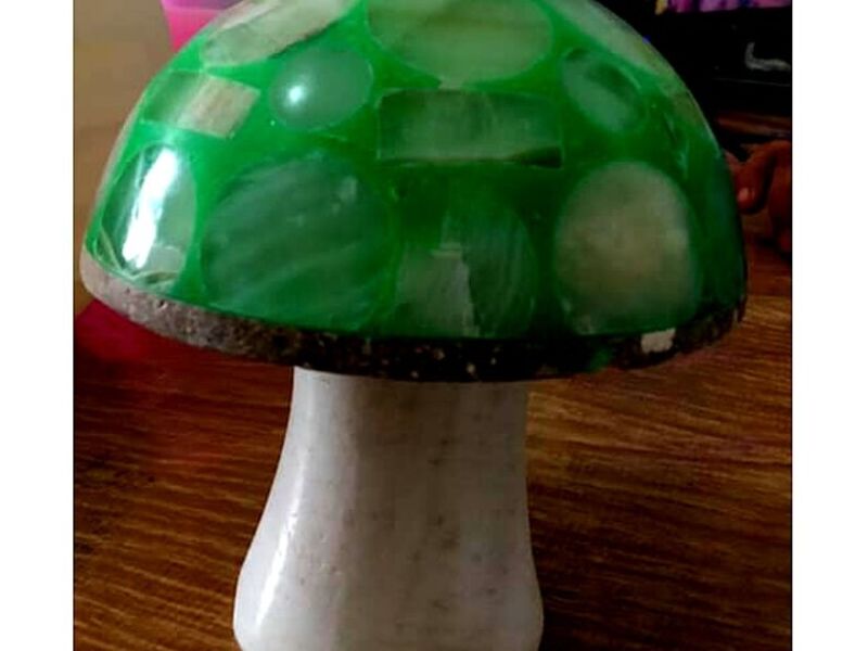 Lampara verde diseño hongo Mexico