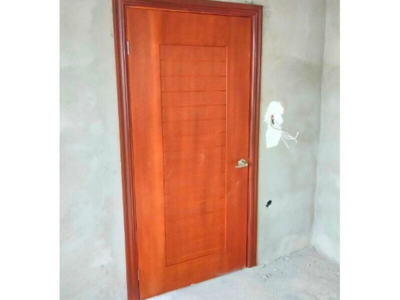 Puerta madera marrón México
