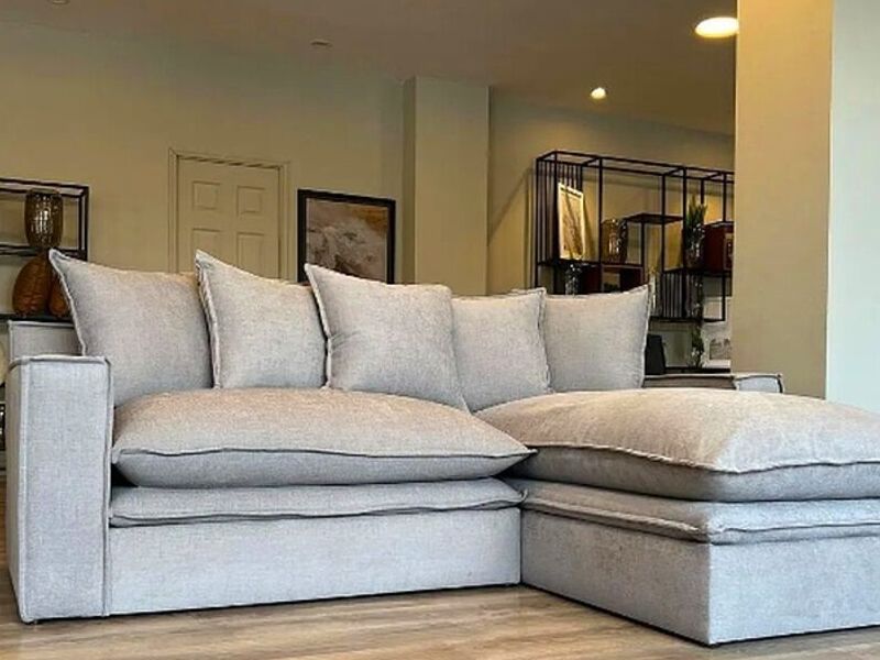  Sofá confortable México