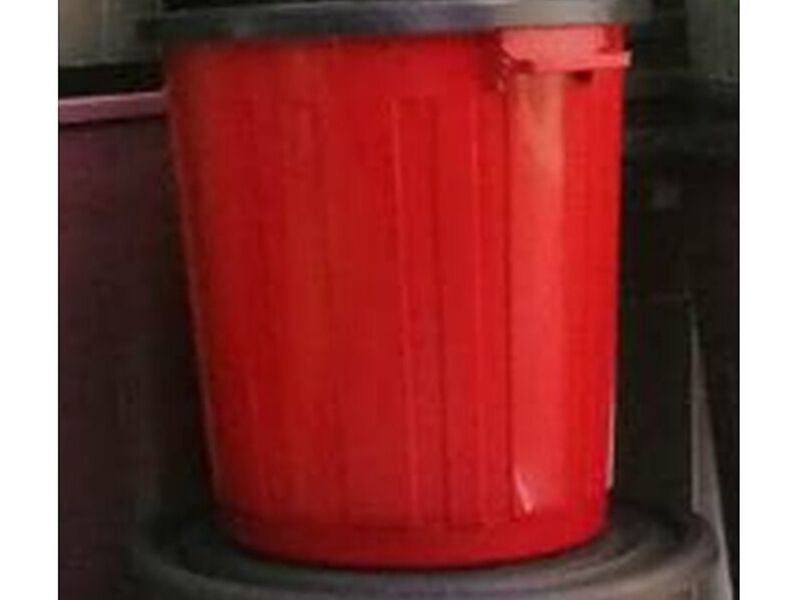 Basurero rojo México