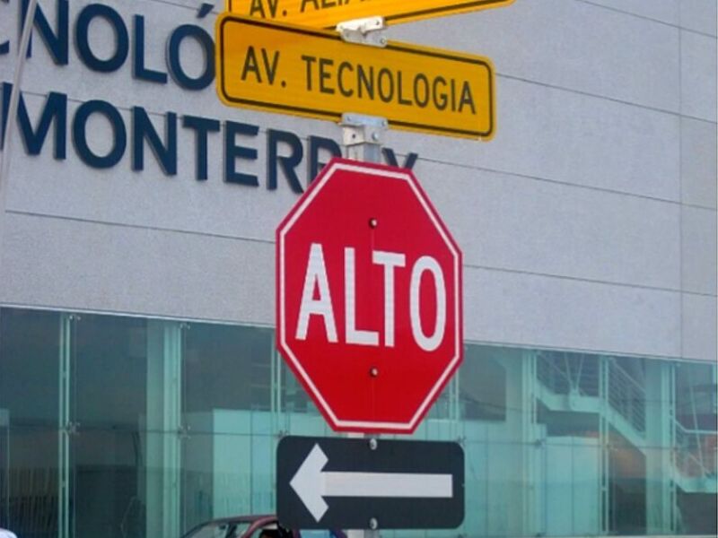 Señalización Vial Esquina Alto México