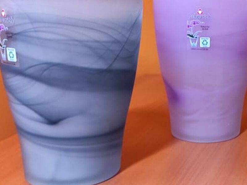 Macetas de plastico morado México