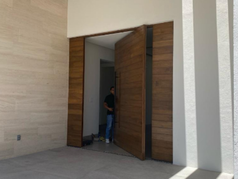 Puerta madera